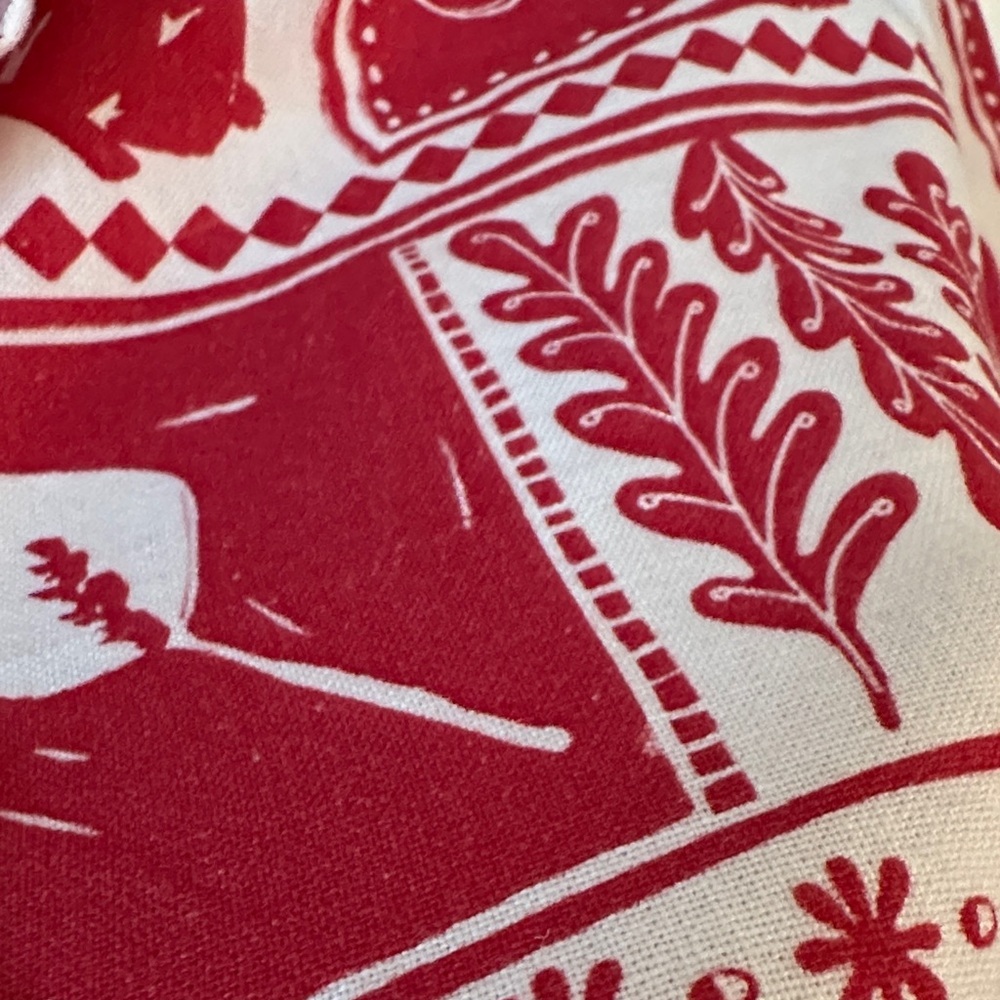KUWALLA | Hawaiian Red and White Patterned Women's Short Sleeve Crop Knot Top - Picture 4 of 11